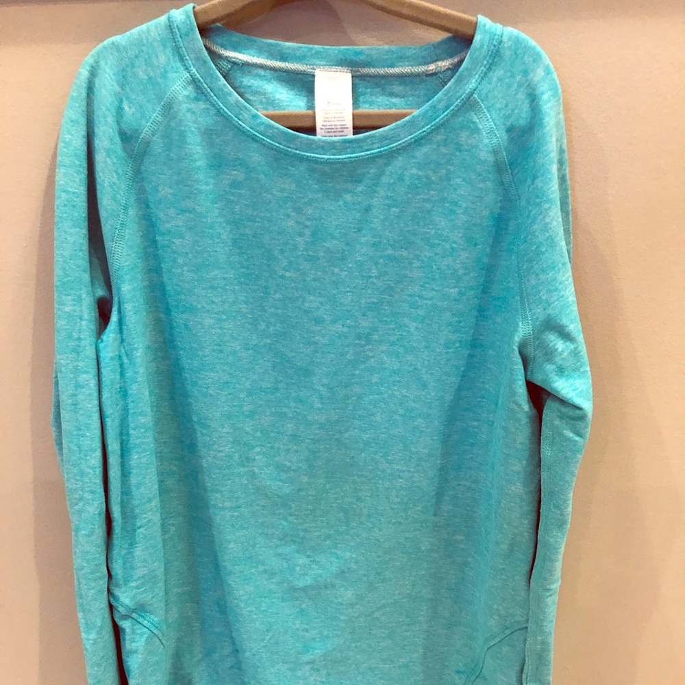 Like new Ivivva super soft shirt size 10 turquoise